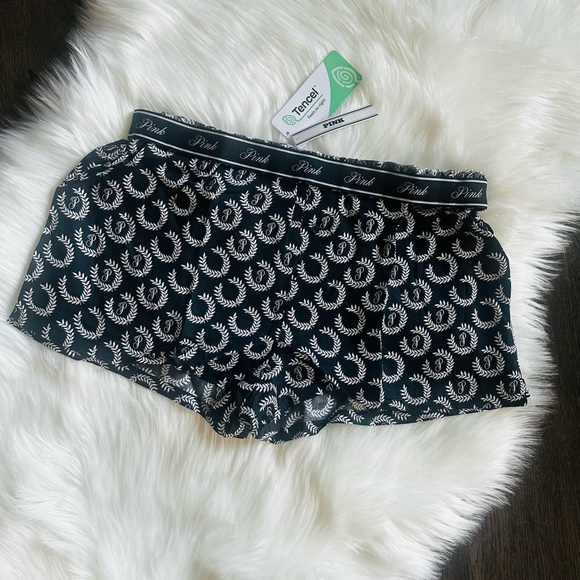 NWT 🖤 VS PINK The “BOXY PAJAMA SHORT” - Picture 6 of 10